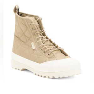 NWT women’s size 9 Superga quilted boot sneakers